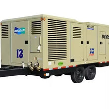 Load image into Gallery viewer, DOOSAN 1600cfm portable diesel engine screw air compressor
