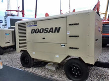 Load image into Gallery viewer, DOOSAN 1000 cfm portable diesel screw air compressor
