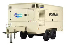 Load image into Gallery viewer, DOOSAN 1600cfm portable diesel engine screw air compressor
