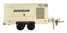 Load image into Gallery viewer, DOOSAN 1600cfm portable diesel engine screw air compressor
